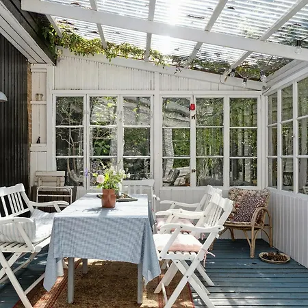 Lovely Plot With Sunroom And Surroundings بيت للعطل Vejby